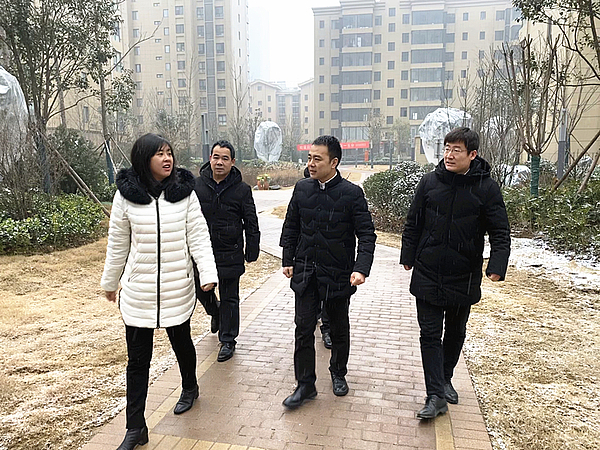 朱總檢查物業項目 (13)_副本.jpg 朱總檢查物業項目 (13)_副本.jpg